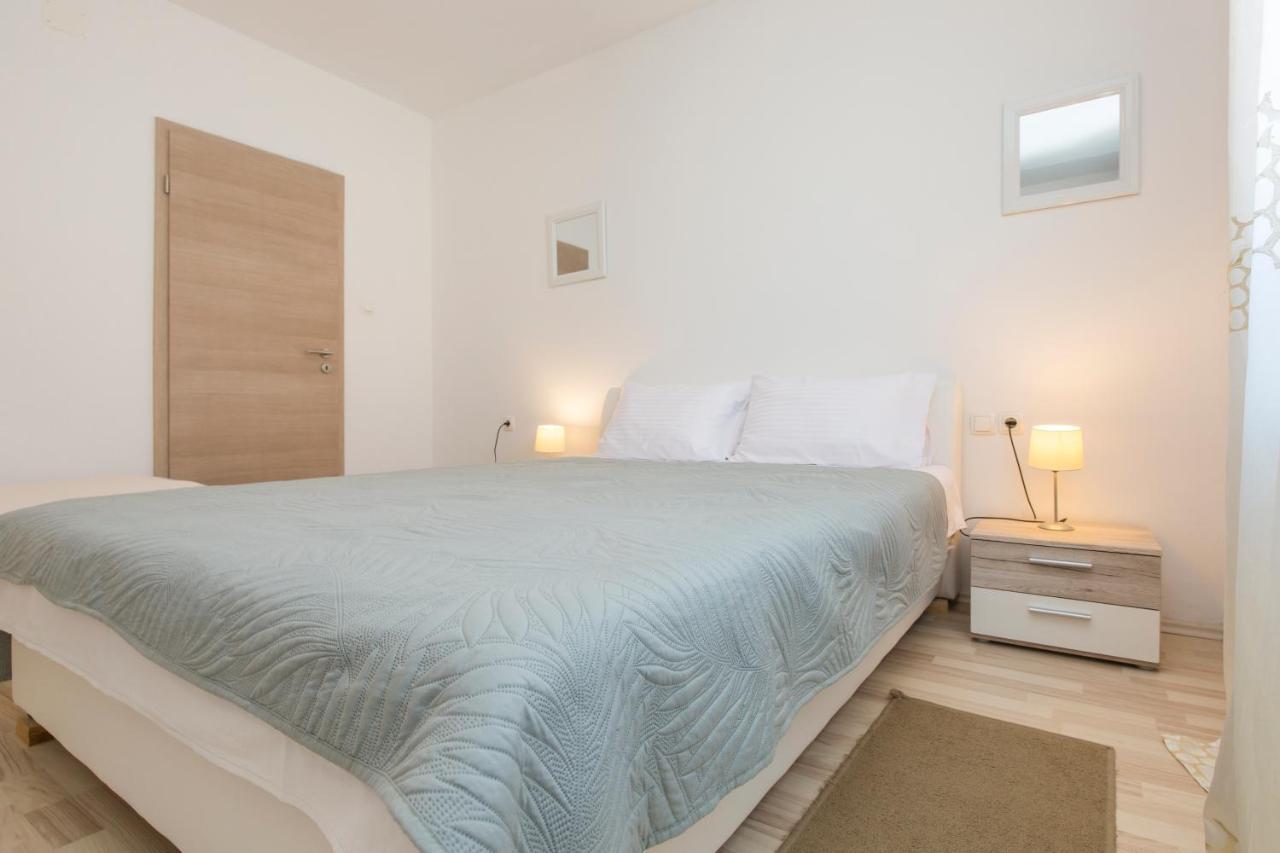 Apartmani Xenia & Desiderio Buzet Extérieur photo