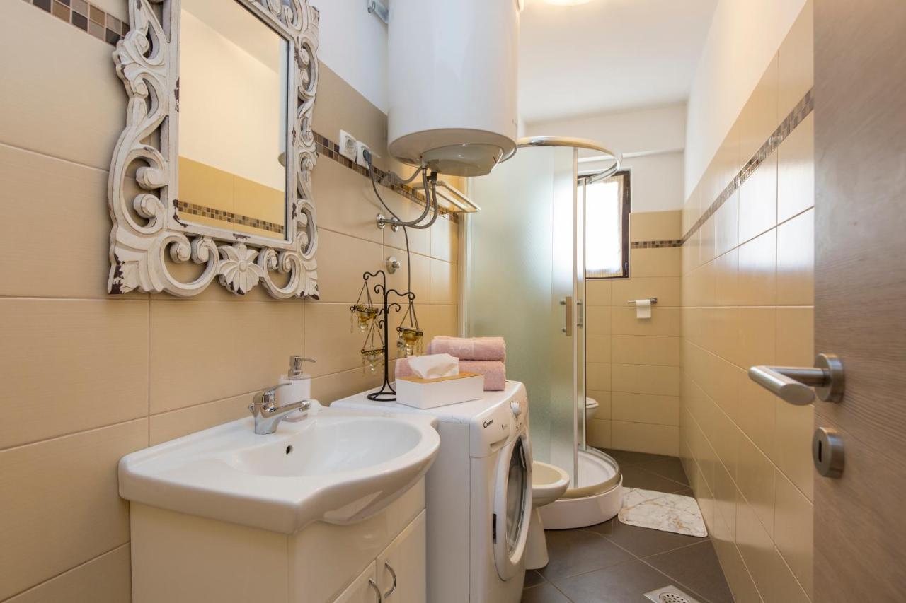 Apartmani Xenia & Desiderio Buzet Extérieur photo